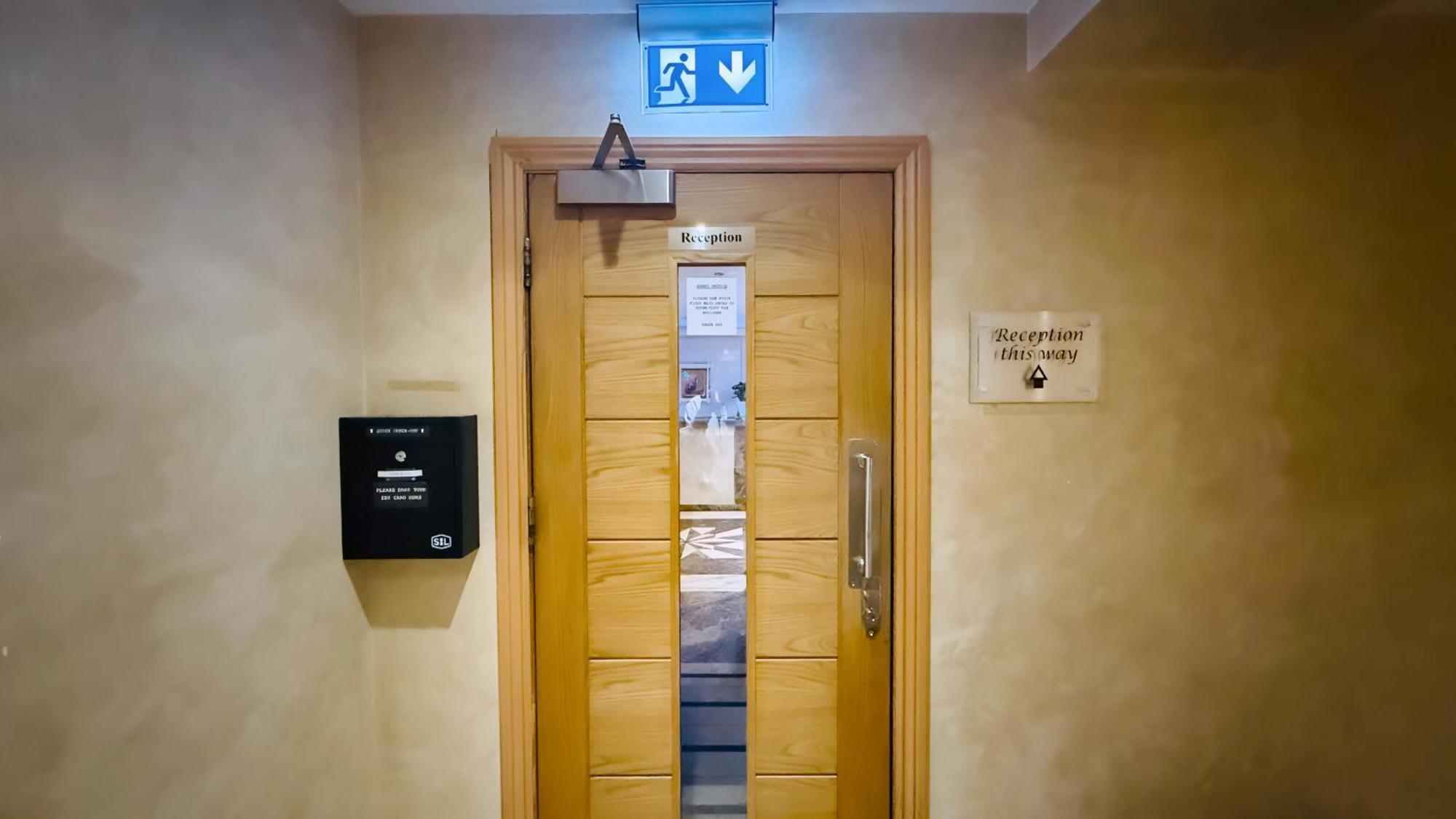 איסטבורן Osborne Aparthotel מראה חיצוני תמונה
