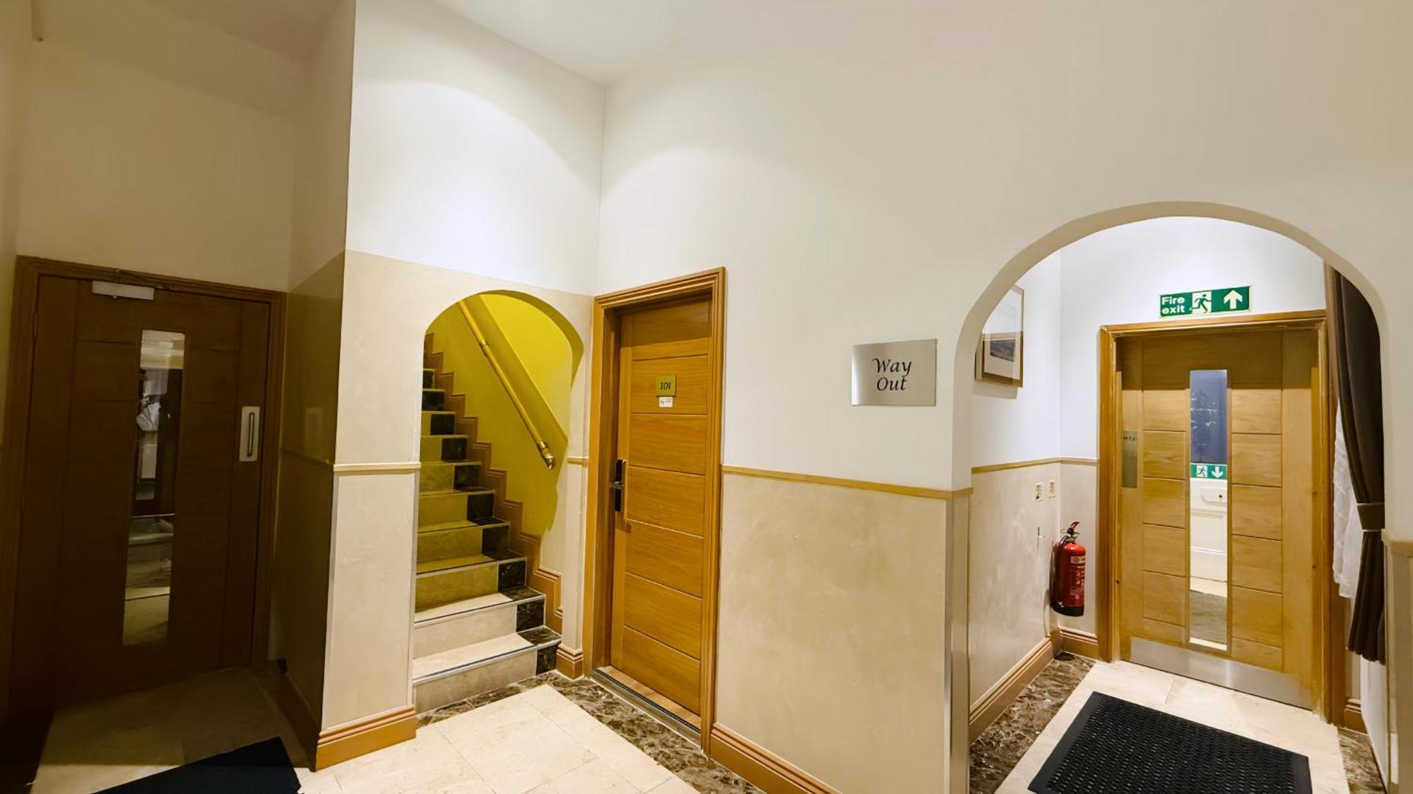 איסטבורן Osborne Aparthotel מראה חיצוני תמונה